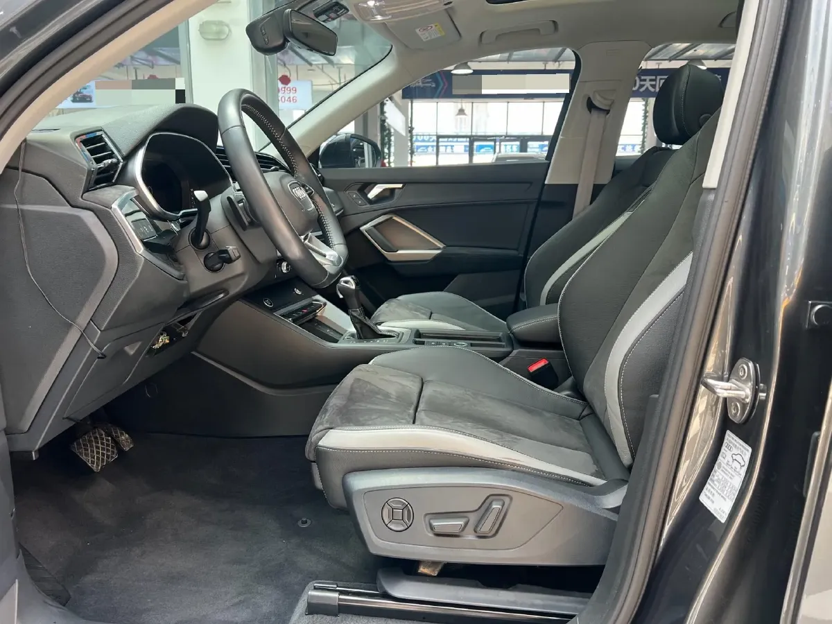 2022 Audi Q3 1.4T 150HP L4 7DCT,autocango,china used car exporter,china ev exporter,chinese used car exporter,chinese used ev exporter