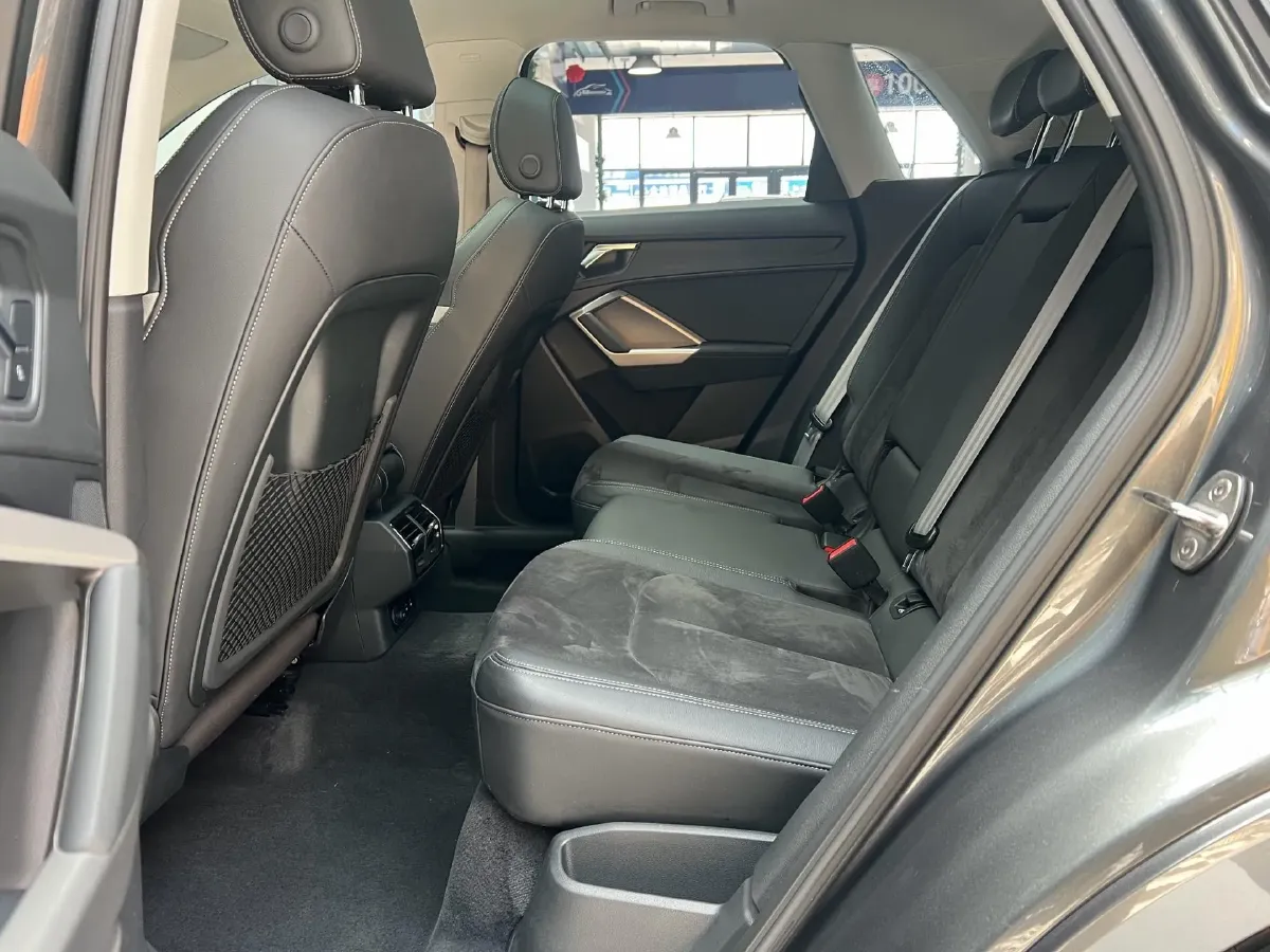 2022 Audi Q3 1.4T 150HP L4 7DCT,autocango,china used car exporter,china ev exporter,chinese used car exporter,chinese used ev exporter