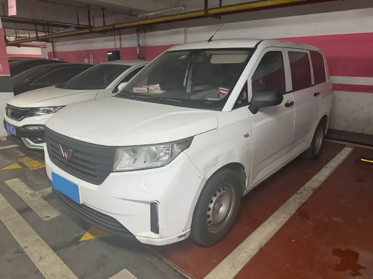 2019 WuLing HongGuang Plus 1.5T 147HP L4 6MT,autocango,china used car exporter,china ev exporter,chinese used car exporter,chinese used ev exporter
