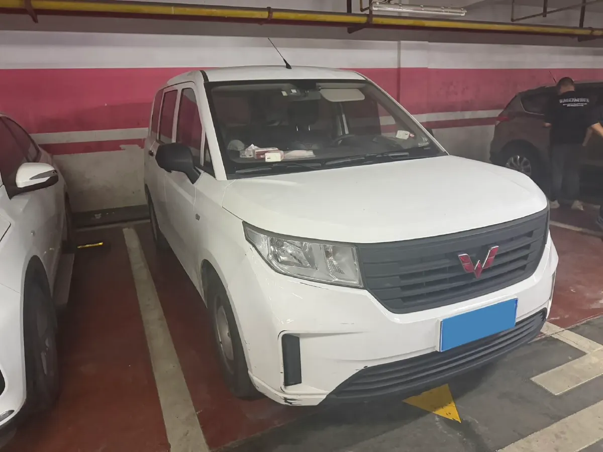 2019 WuLing HongGuang Plus 1.5T 147HP L4 6MT,autocango,china used car exporter,china ev exporter,chinese used car exporter,chinese used ev exporter