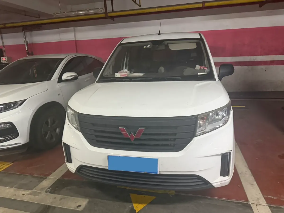 2019 WuLing HongGuang Plus 1.5T 147HP L4 6MT,autocango,china used car exporter,china ev exporter,chinese used car exporter,chinese used ev exporter