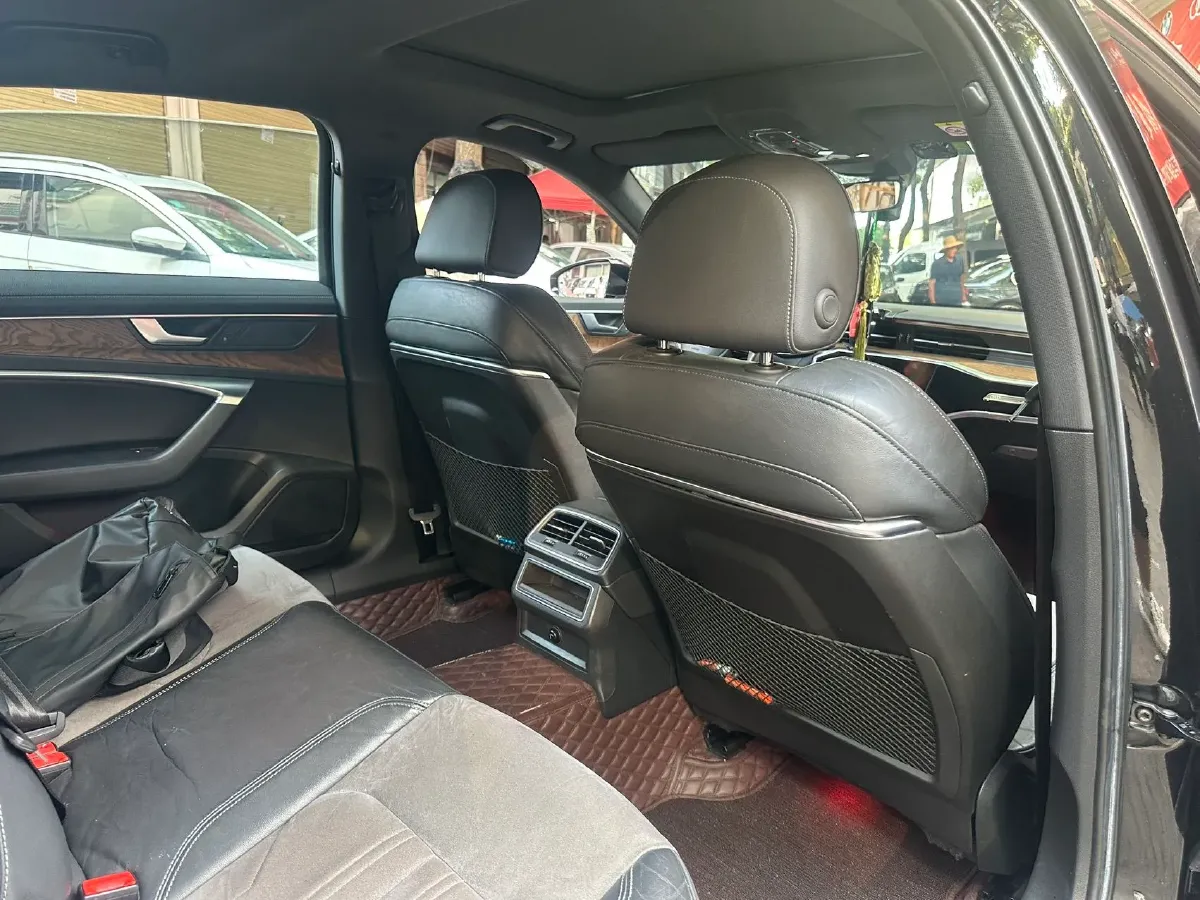 2020 Audi A6L 2.0T 190HP L4 7DCT,autocango,china used car exporter,china ev exporter,chinese used car exporter,chinese used ev exporter