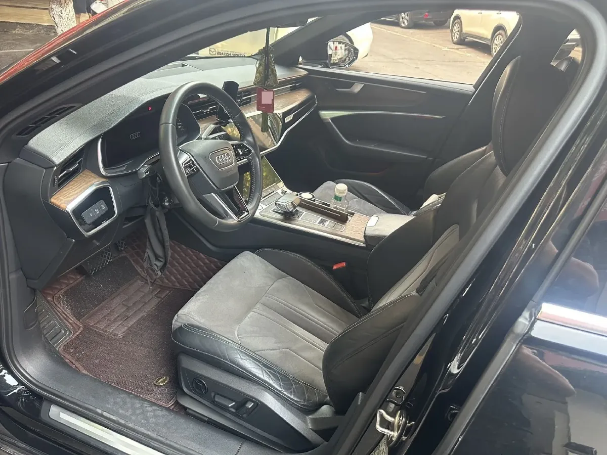 2020 Audi A6L 2.0T 190HP L4 7DCT,autocango,china used car exporter,china ev exporter,chinese used car exporter,chinese used ev exporter