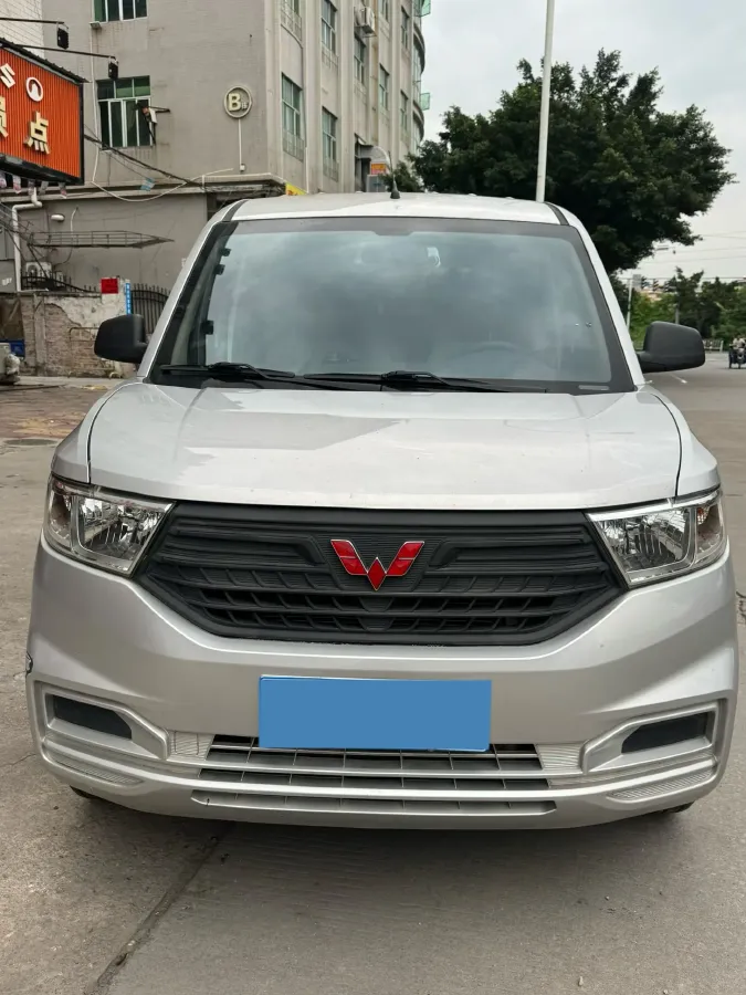 2021 WuLing HongGuang V 1.5L 99HP L4 6MT,autocango,china used car exporter,china ev exporter,chinese used car exporter,chinese used ev exporter