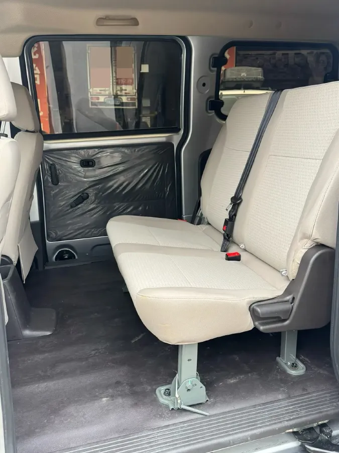 2021 WuLing HongGuang V 1.5L 99HP L4 6MT,autocango,china used car exporter,china ev exporter,chinese used car exporter,chinese used ev exporter