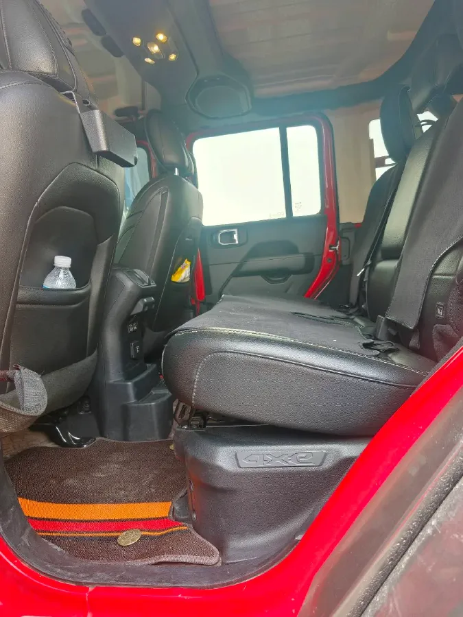 2021 Jeep Wrangler 2.0T 266HP L4 8AT PHEV 17KWH,autocango,china used car exporter,china ev exporter,chinese used car exporter,chinese used ev exporter