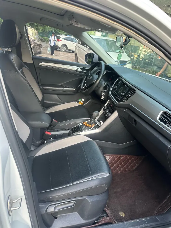 2020 Volkswagen T-Roc 1.4T 150HP L4 7DCT,autocango,china used car exporter,china ev exporter,chinese used car exporter,chinese used ev exporter