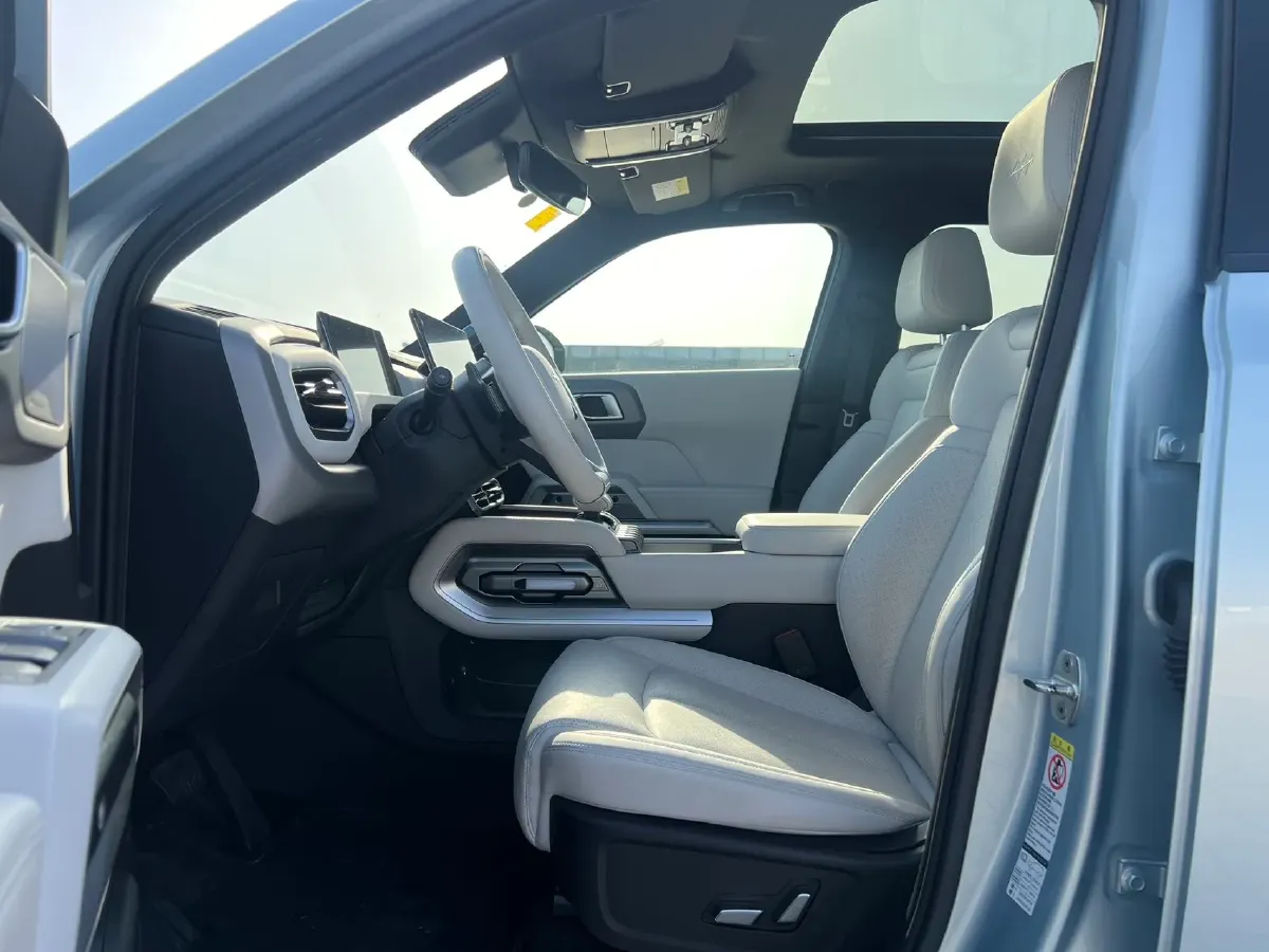 2025 FangChengBao Tai 3 BEV,autocango,china used car exporter,china ev exporter,chinese used car exporter,chinese used ev exporter