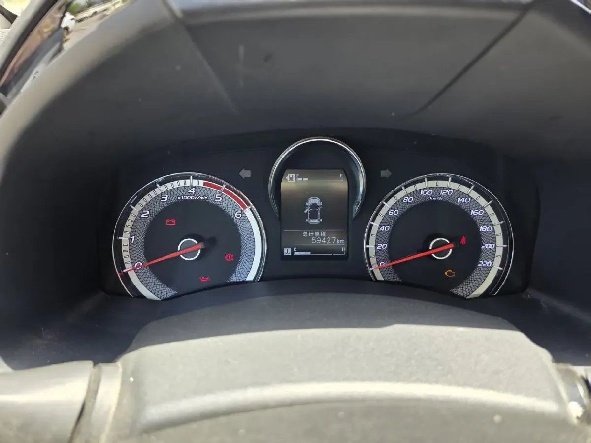 2023 Isuzu RE-MAX Jim 2.5T 143HP L4 6MT,autocango,china used car exporter,china ev exporter,chinese used car exporter,chinese used ev exporter