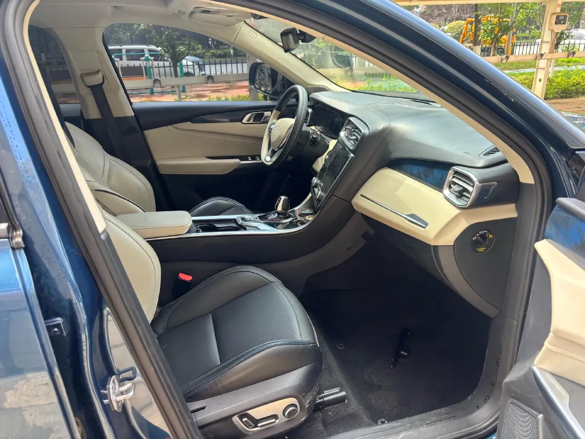 2017 Foton Sauvana 2.0T 218HP L4 6AT,autocango,china used car exporter,china ev exporter,chinese used car exporter,chinese used ev exporter