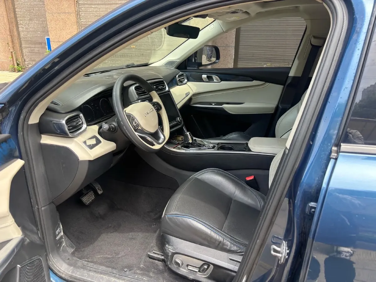 2017 Foton Sauvana 2.0T 218HP L4 6AT,autocango,china used car exporter,china ev exporter,chinese used car exporter,chinese used ev exporter