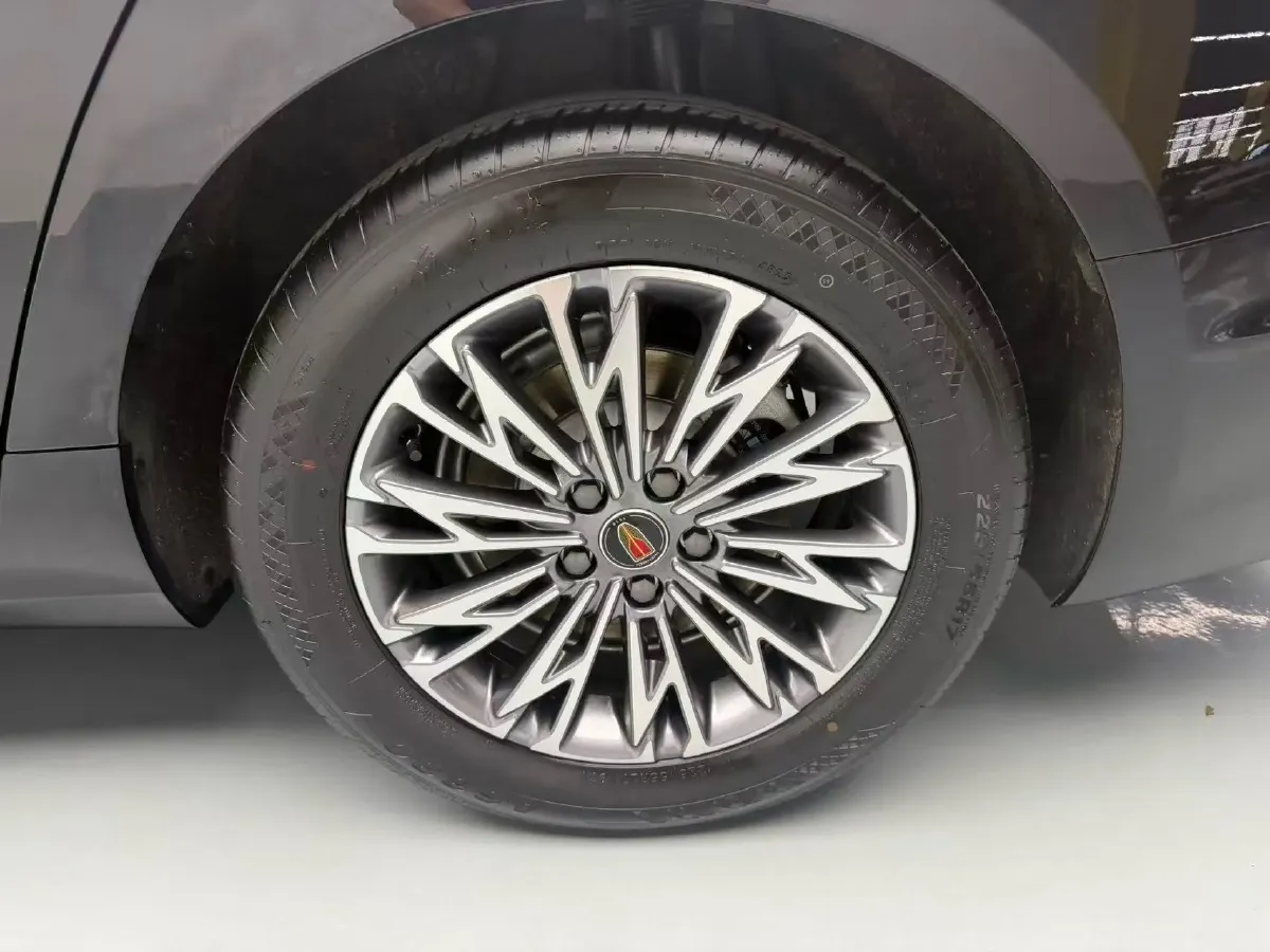 2024 HongQi H5 1.5T 169HP L4 7DCT,autocango,china used car exporter,china ev exporter,chinese used car exporter,chinese used ev exporter