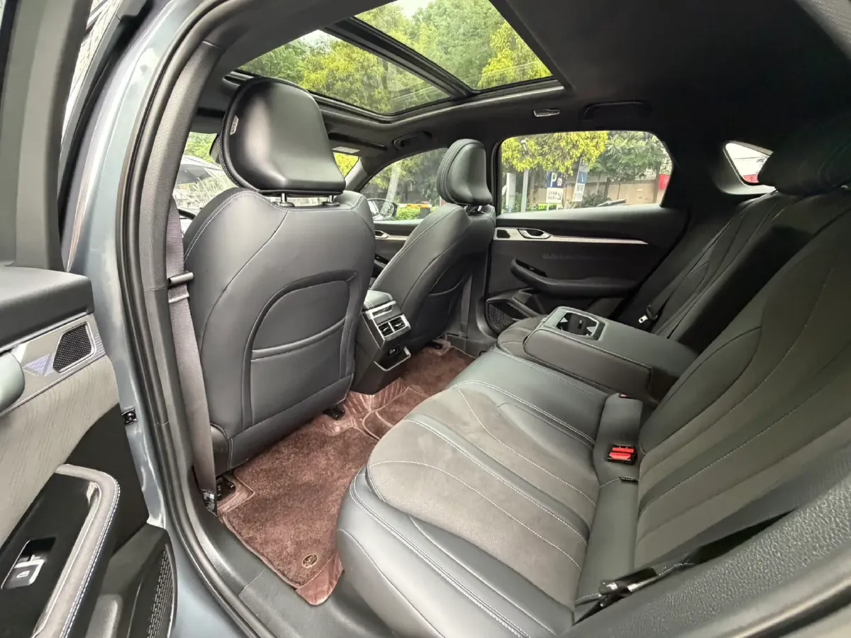 2025 Geely Preface 2.0T 238HP L4 8AT,autocango,china used car exporter,china ev exporter,chinese used car exporter,chinese used ev exporter