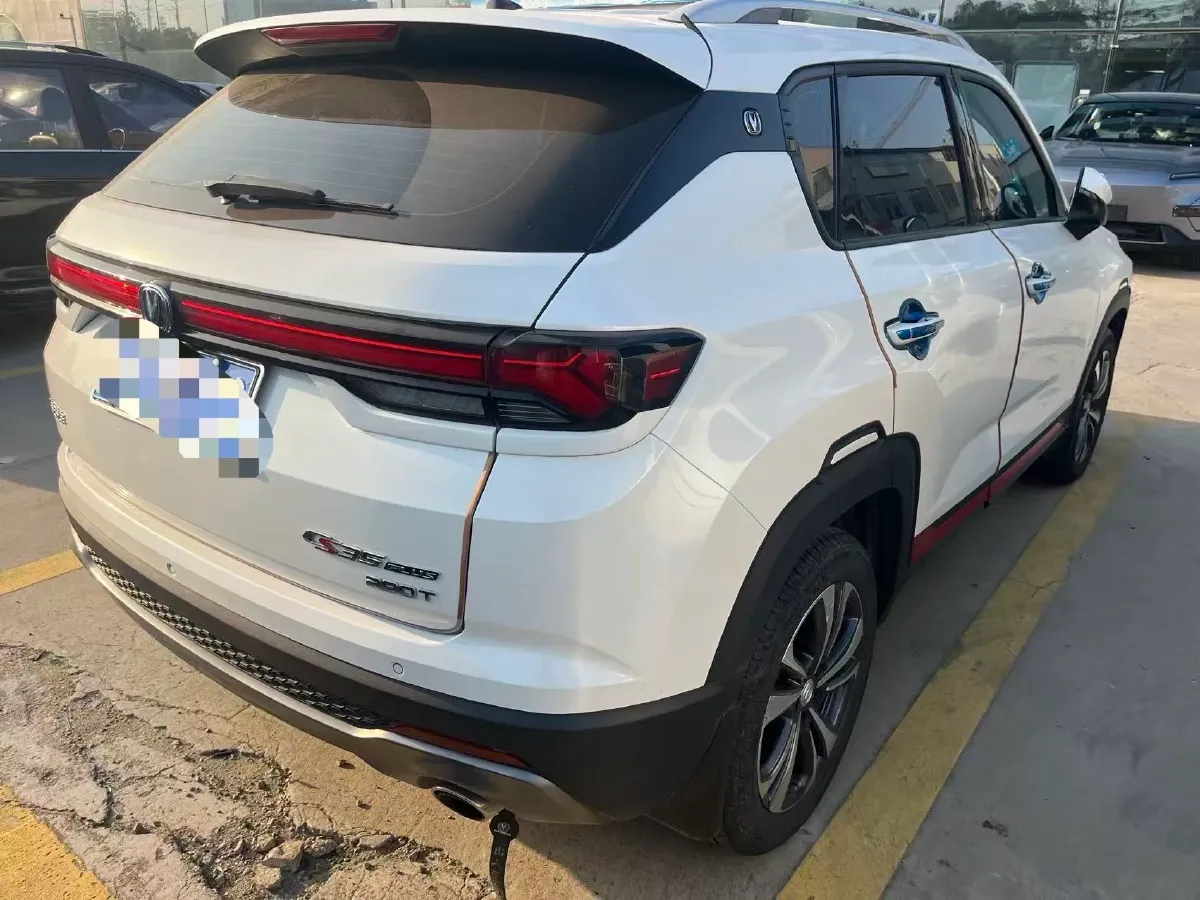 2021 ChangAn CS35 Plus 1.4T 160HP L4 7DCT,autocango,china used car exporter,china ev exporter,chinese used car exporter,chinese used ev exporter