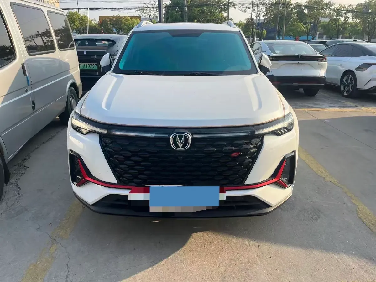2021 ChangAn CS35 Plus 1.4T 160HP L4 7DCT,autocango,china used car exporter,china ev exporter,chinese used car exporter,chinese used ev exporter