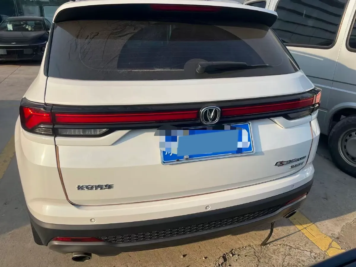 2021 ChangAn CS35 Plus 1.4T 160HP L4 7DCT,autocango,china used car exporter,china ev exporter,chinese used car exporter,chinese used ev exporter