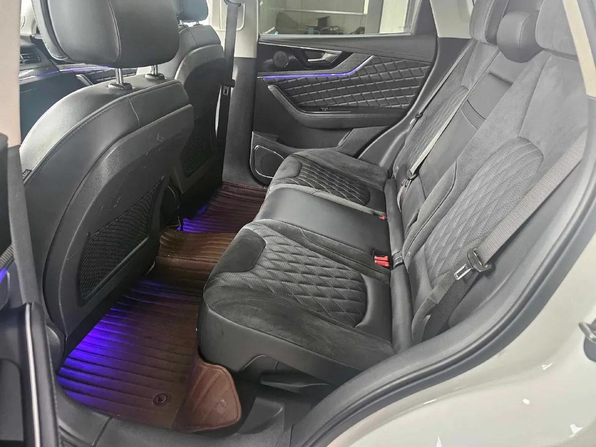 2019 HongQi HS5 2.0T 224HP L4 6AT,autocango,china used car exporter,china ev exporter,chinese used car exporter,chinese used ev exporter