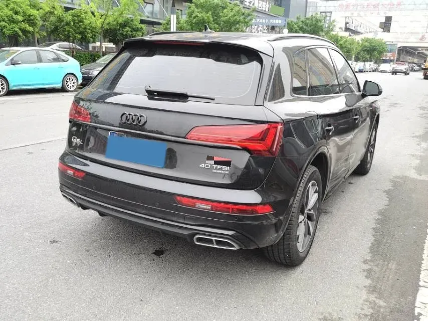2023 Audi Q5L 2.0T 190HP L4 7DCT,autocango,china used car exporter,china ev exporter,chinese used car exporter,chinese used ev exporter