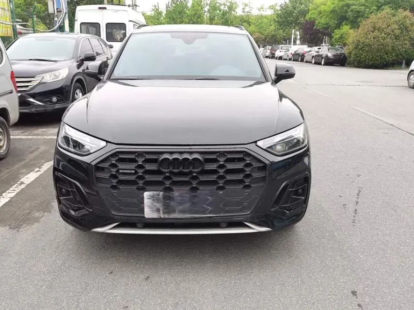 2023 Audi Q5L 2.0T 190HP L4 7DCT,autocango,china used car exporter,china ev exporter,chinese used car exporter,chinese used ev exporter