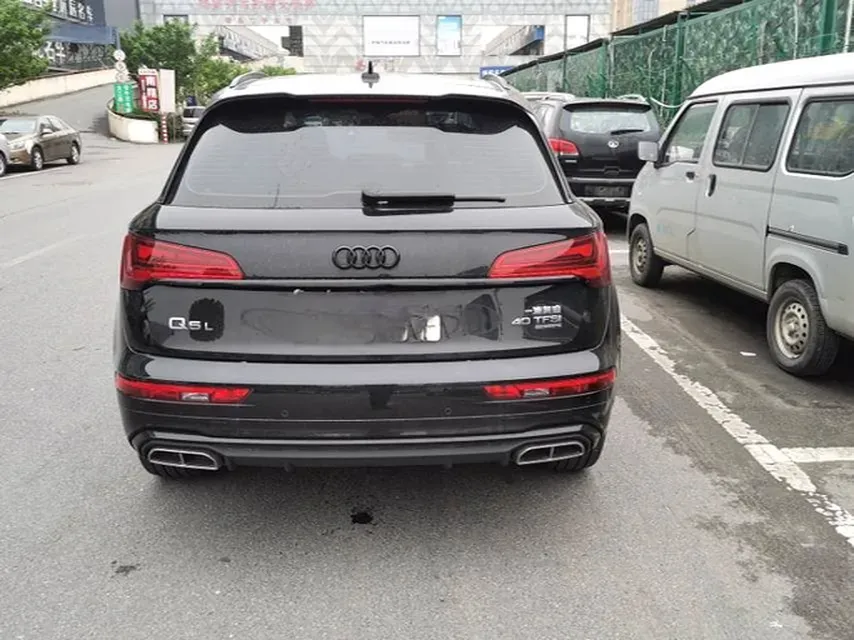 2023 Audi Q5L 2.0T 190HP L4 7DCT,autocango,china used car exporter,china ev exporter,chinese used car exporter,chinese used ev exporter