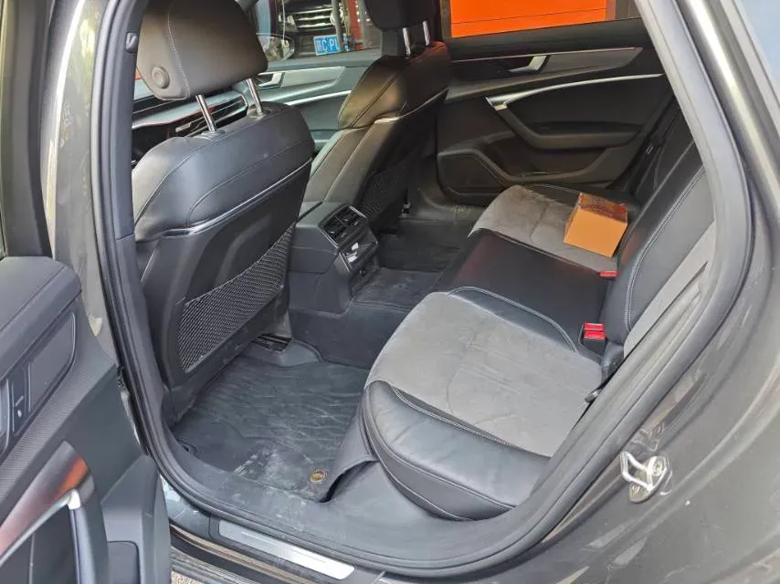 2022 Audi A6L 2.0T 190HP L4 7DCT,autocango,china used car exporter,china ev exporter,chinese used car exporter,chinese used ev exporter