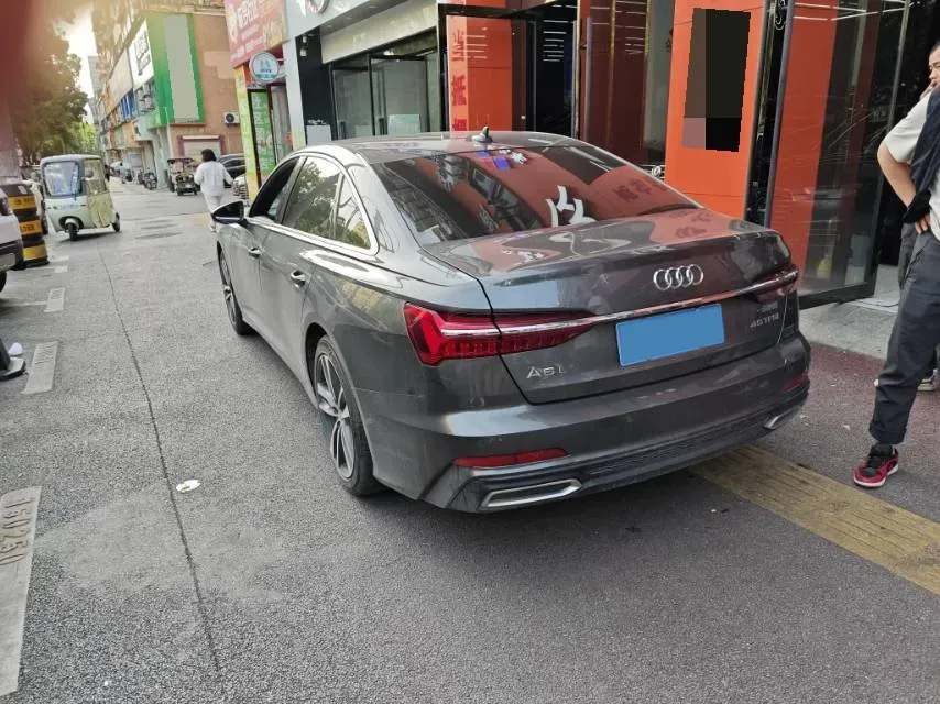 2022 Audi A6L 2.0T 190HP L4 7DCT,autocango,china used car exporter,china ev exporter,chinese used car exporter,chinese used ev exporter