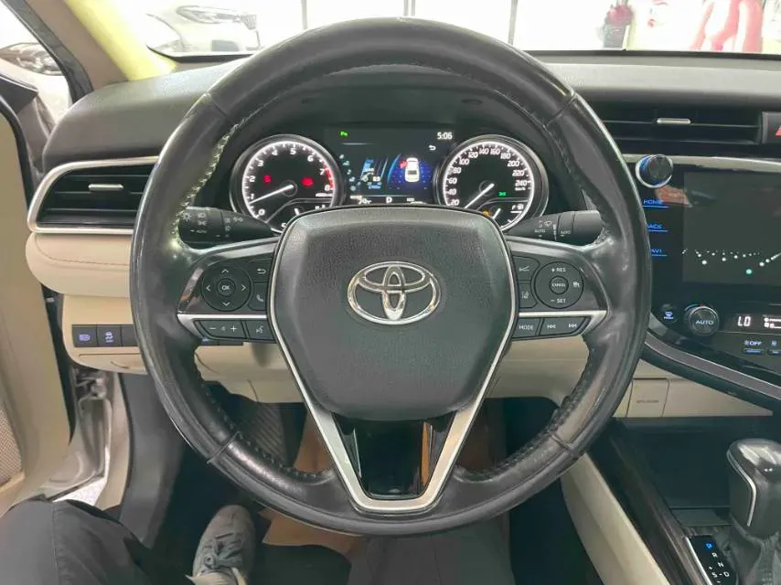 2019 Toyota Camry 2.5L 209HP L4 8AT,autocango,china used car exporter,china ev exporter,chinese used car exporter,chinese used ev exporter
