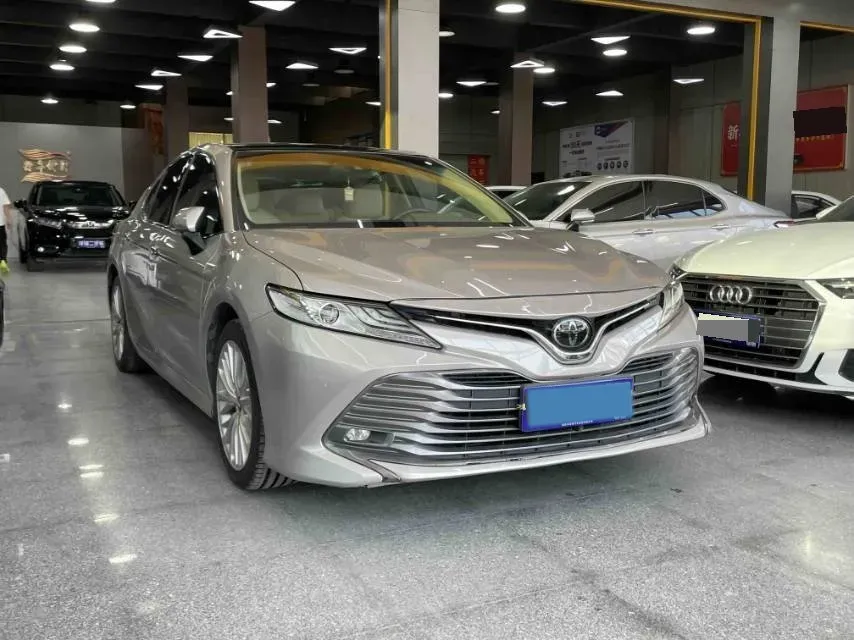 2019 Toyota Camry 2.5L 209HP L4 8AT,autocango,china used car exporter,china ev exporter,chinese used car exporter,chinese used ev exporter