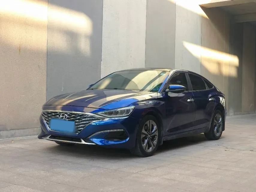 2019 Hyundai La Festa 1.6T 204HP L4 7DCT,autocango,china used car exporter,china ev exporter,chinese used car exporter,chinese used ev exporter