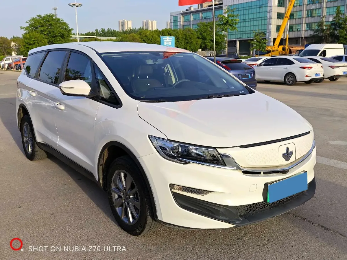 2021 LiFan Maple 80v BEV 53KWH,autocango,china used car exporter,china ev exporter,chinese used car exporter,chinese used ev exporter