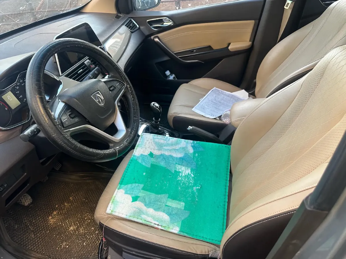 2017 BaoJun 310W 1.5L 112HP L4 6MT,autocango,china used car exporter,china ev exporter,chinese used car exporter,chinese used ev exporter