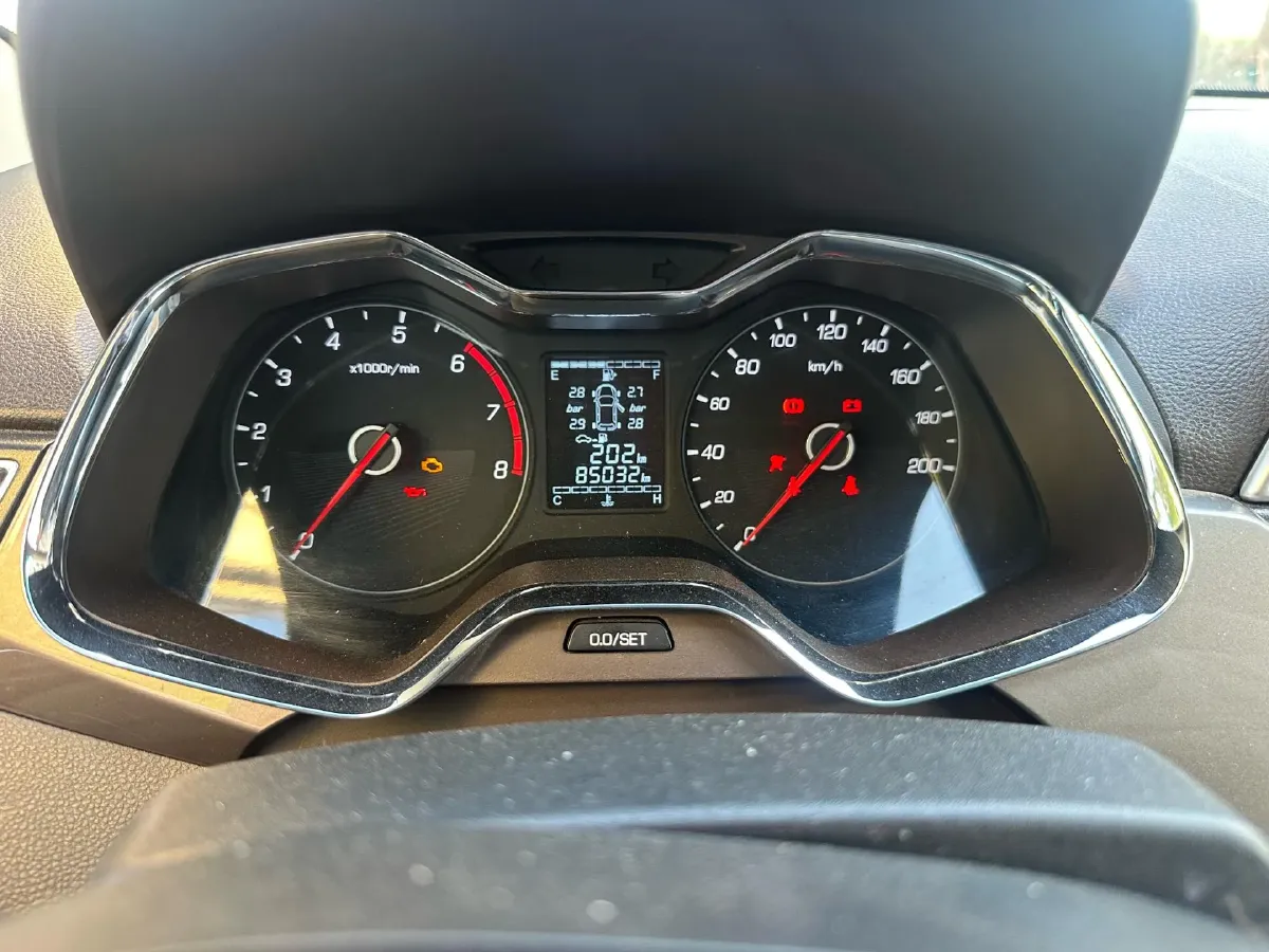 2017 BaoJun 310W 1.5L 112HP L4 6MT,autocango,china used car exporter,china ev exporter,chinese used car exporter,chinese used ev exporter