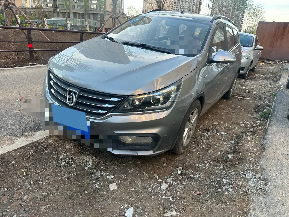2017 BaoJun 310W 1.5L 112HP L4 6MT,autocango,china used car exporter,china ev exporter,chinese used car exporter,chinese used ev exporter