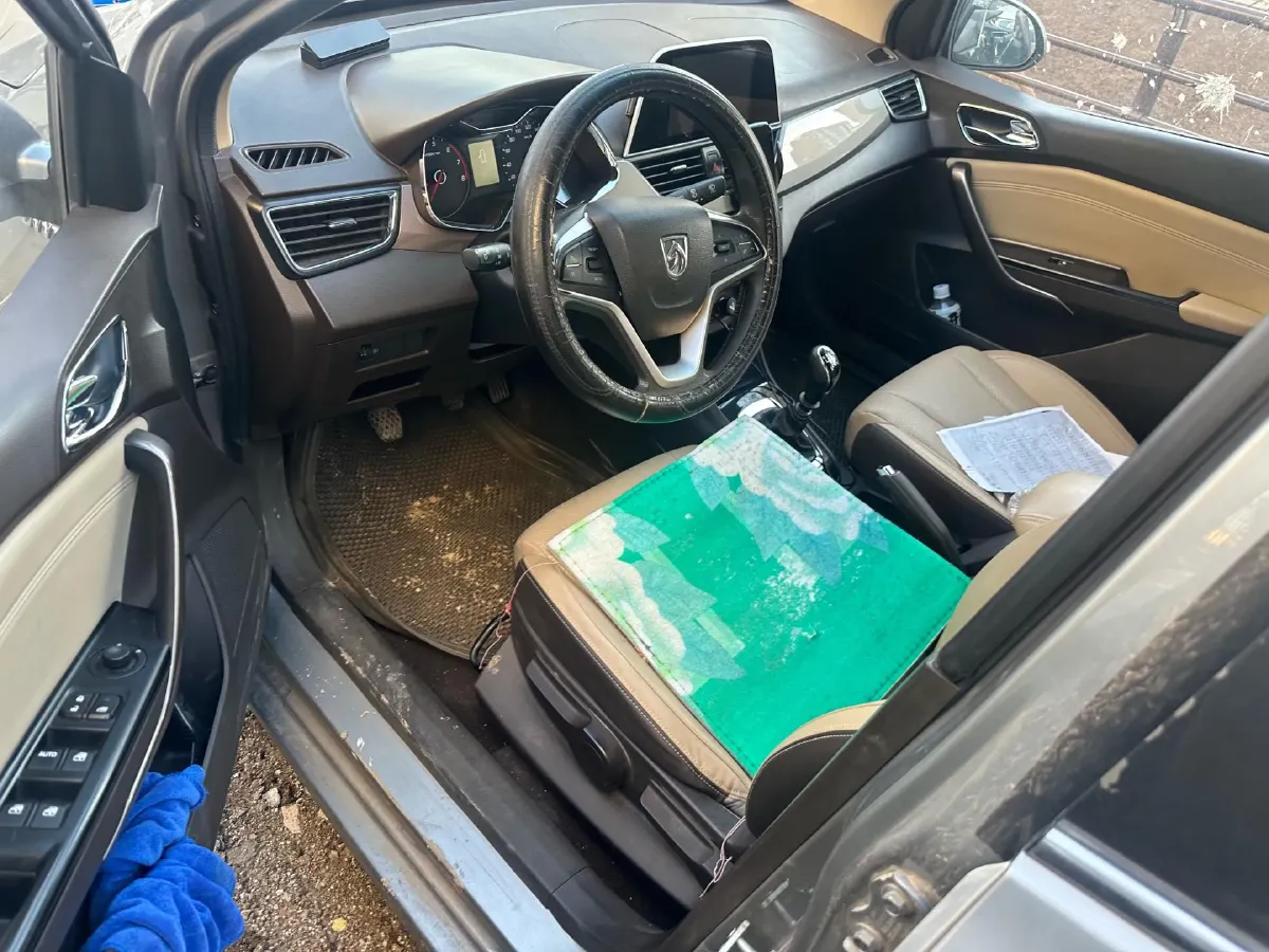 2017 BaoJun 310W 1.5L 112HP L4 6MT,autocango,china used car exporter,china ev exporter,chinese used car exporter,chinese used ev exporter