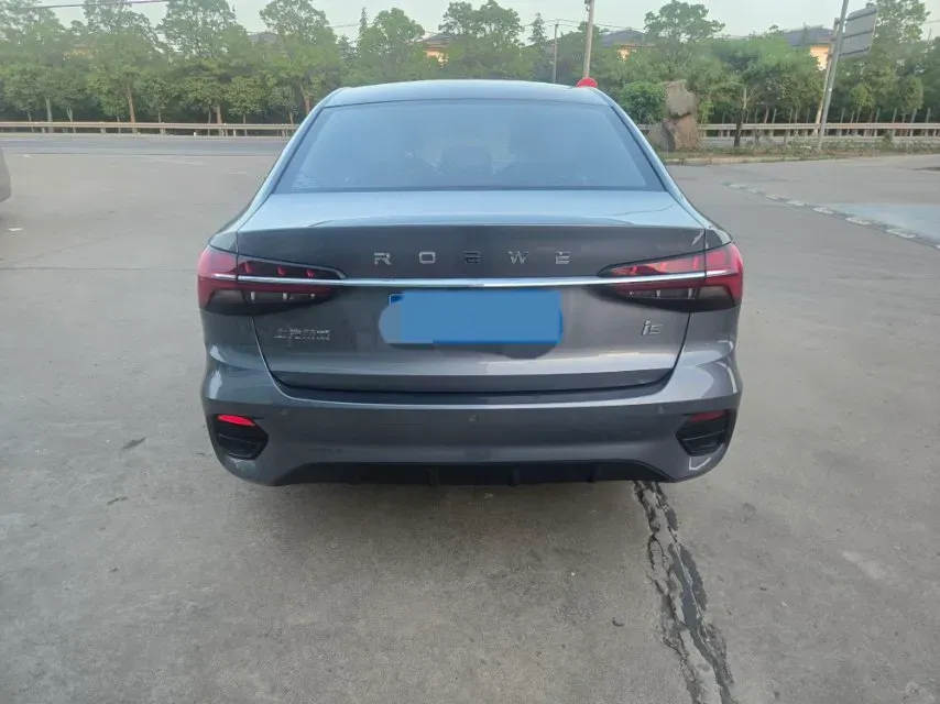 2021 Roewe i5 1.5L 120HP L4 CVT,autocango,china used car exporter,china ev exporter,chinese used car exporter,chinese used ev exporter