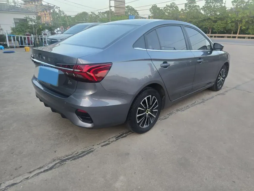 2021 Roewe i5 1.5L 120HP L4 CVT,autocango,china used car exporter,china ev exporter,chinese used car exporter,chinese used ev exporter