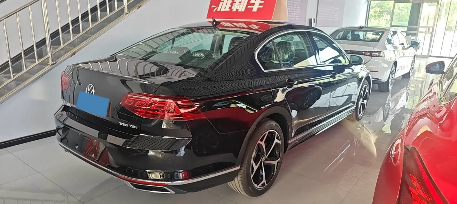 2025 Volkswagen Magotan 2.0T 186HP L4 7DCT,autocango,china used car exporter,china ev exporter,chinese used car exporter,chinese used ev exporter