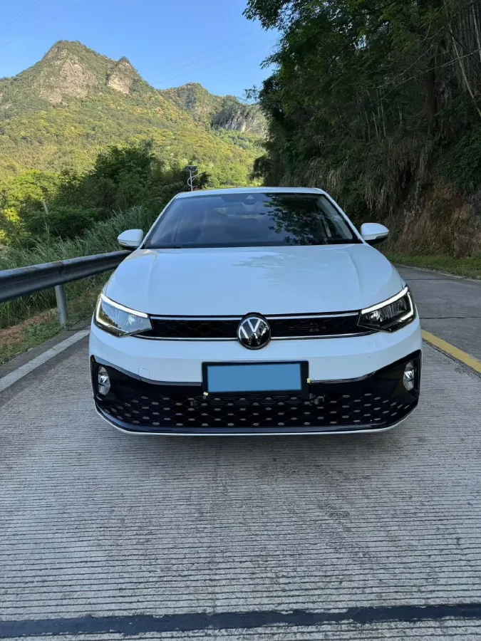 2025 Volkswagen Lavida 1.5L 110HP L4 6AT,autocango,china used car exporter,china ev exporter,chinese used car exporter,chinese used ev exporter