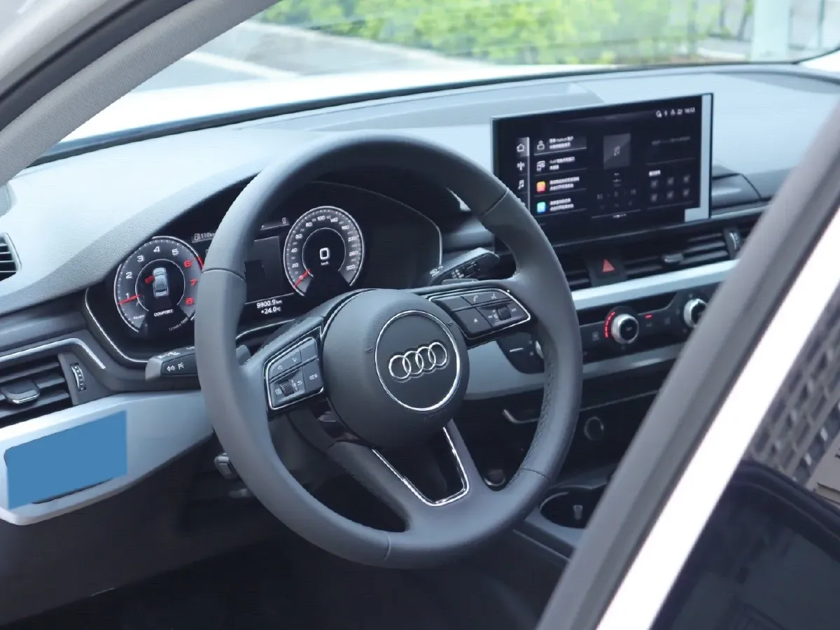 2023 Audi A4L 2.0T 190HP L4 7DCT,autocango,china used car exporter,china ev exporter,chinese used car exporter,chinese used ev exporter