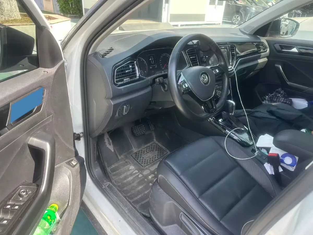 2019 Volkswagen T-Roc 1.4T 150HP L4 7DCT,autocango,china used car exporter,china ev exporter,chinese used car exporter,chinese used ev exporter