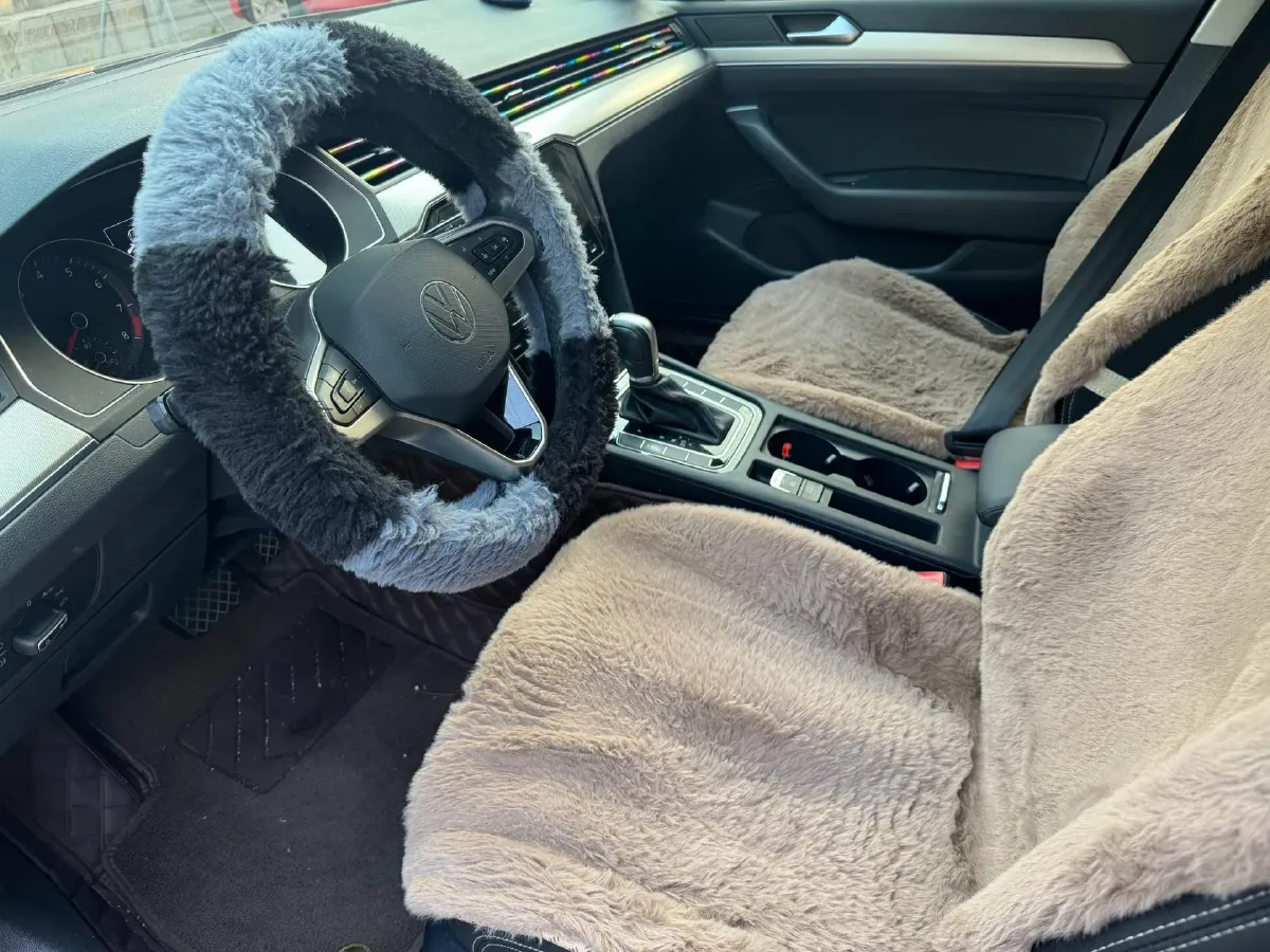 2020 Volkswagen Magotan 1.4T 150HP L4 7DCT,autocango,china used car exporter,china ev exporter,chinese used car exporter,chinese used ev exporter