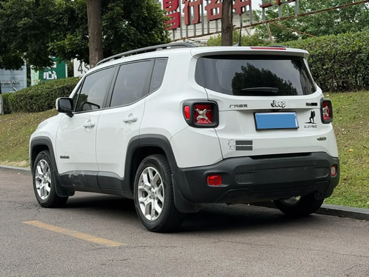 2018 Jeep Renegade 1.4T 150HP L4 7DCT,autocango,china used car exporter,china ev exporter,chinese used car exporter,chinese used ev exporter