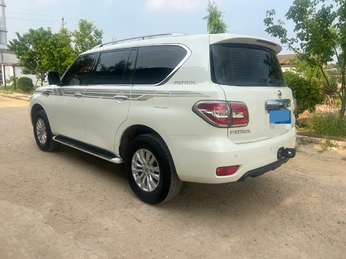 2018 Nissan Patrol 4.0L 279HP V6 7AT,autocango,china used car exporter,china ev exporter,chinese used car exporter,chinese used ev exporter