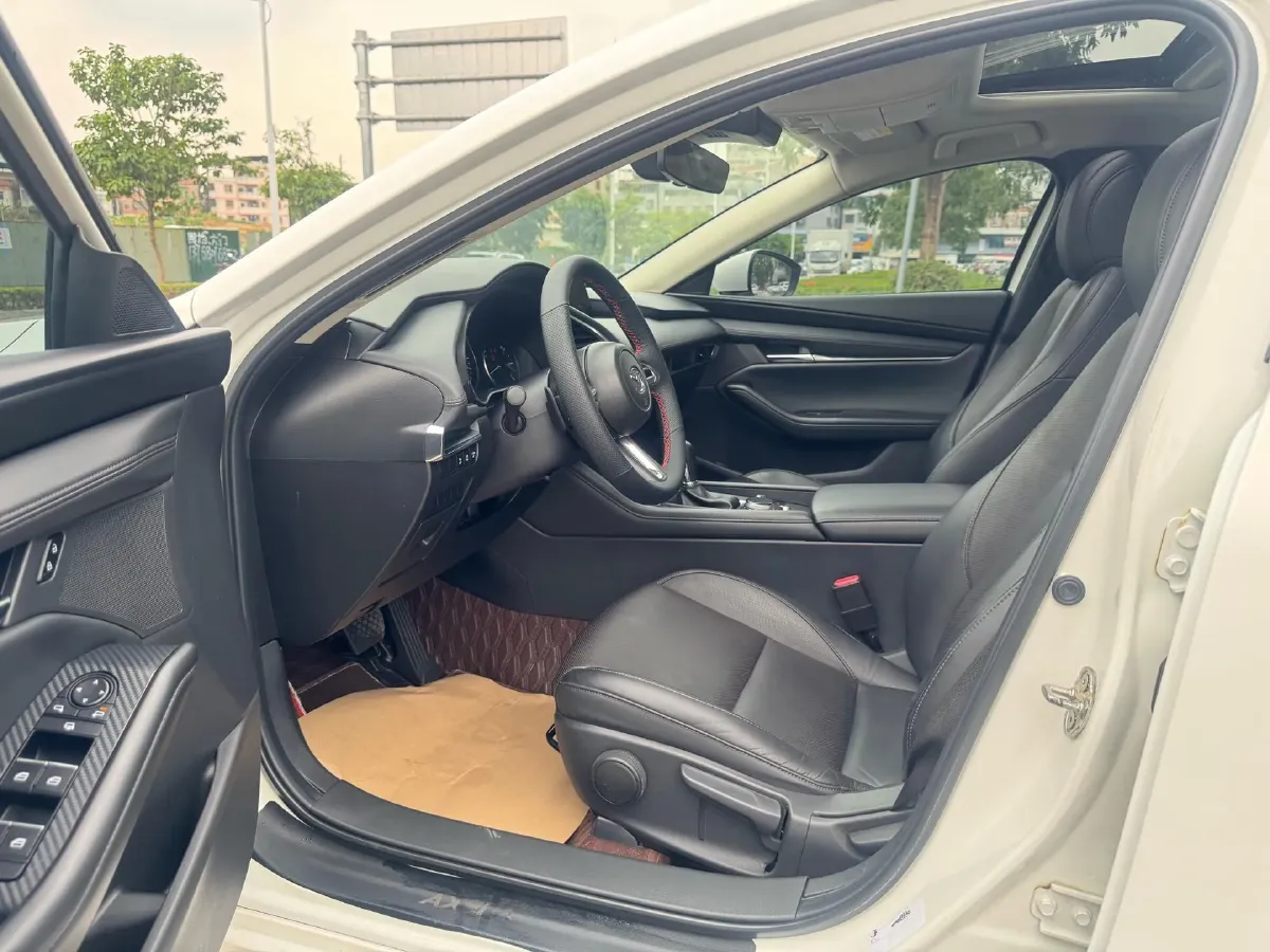 2021 Mazda 3 Axela 2.0L 158HP L4 6AT,autocango,china used car exporter,china ev exporter,chinese used car exporter,chinese used ev exporter