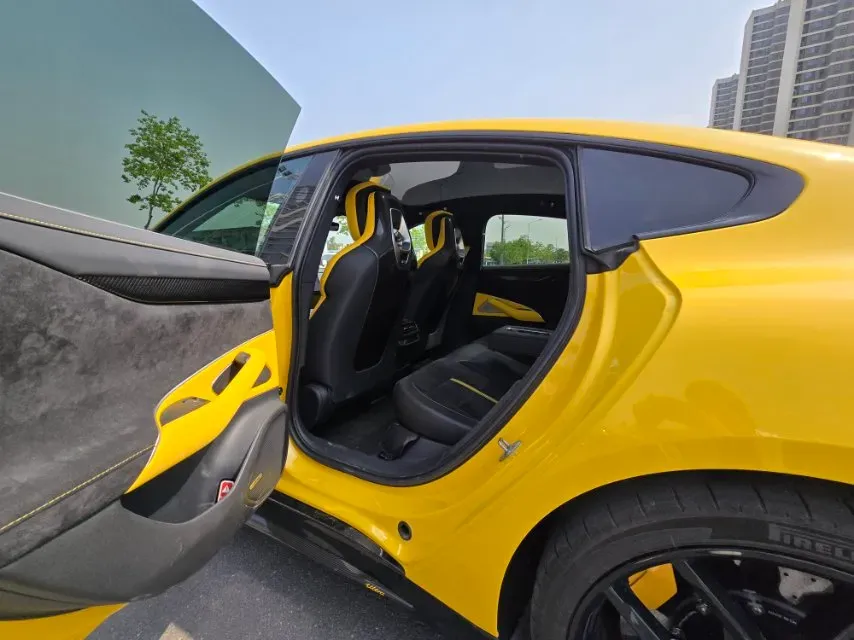 2025 MI SU7 Ultra BEV 93.7KWH,autocango,china used car exporter,china ev exporter,chinese used car exporter,chinese used ev exporter