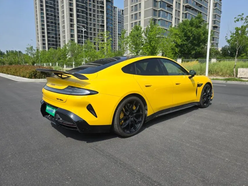 2025 MI SU7 Ultra BEV 93.7KWH,autocango,china used car exporter,china ev exporter,chinese used car exporter,chinese used ev exporter