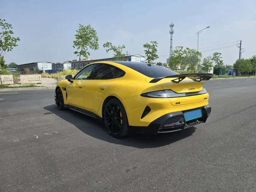 2025 MI SU7 Ultra BEV 93.7KWH,autocango,china used car exporter,china ev exporter,chinese used car exporter,chinese used ev exporter