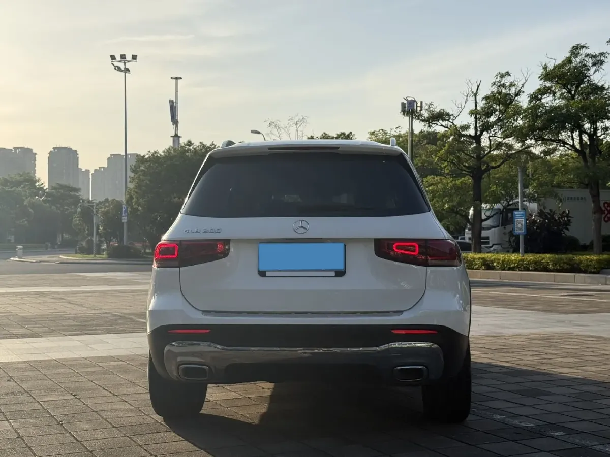 2020 Mercedes-Benz GLB Class 1.3T 163HP L4 7DCT,autocango,china used car exporter,china ev exporter,chinese used car exporter,chinese used ev exporter