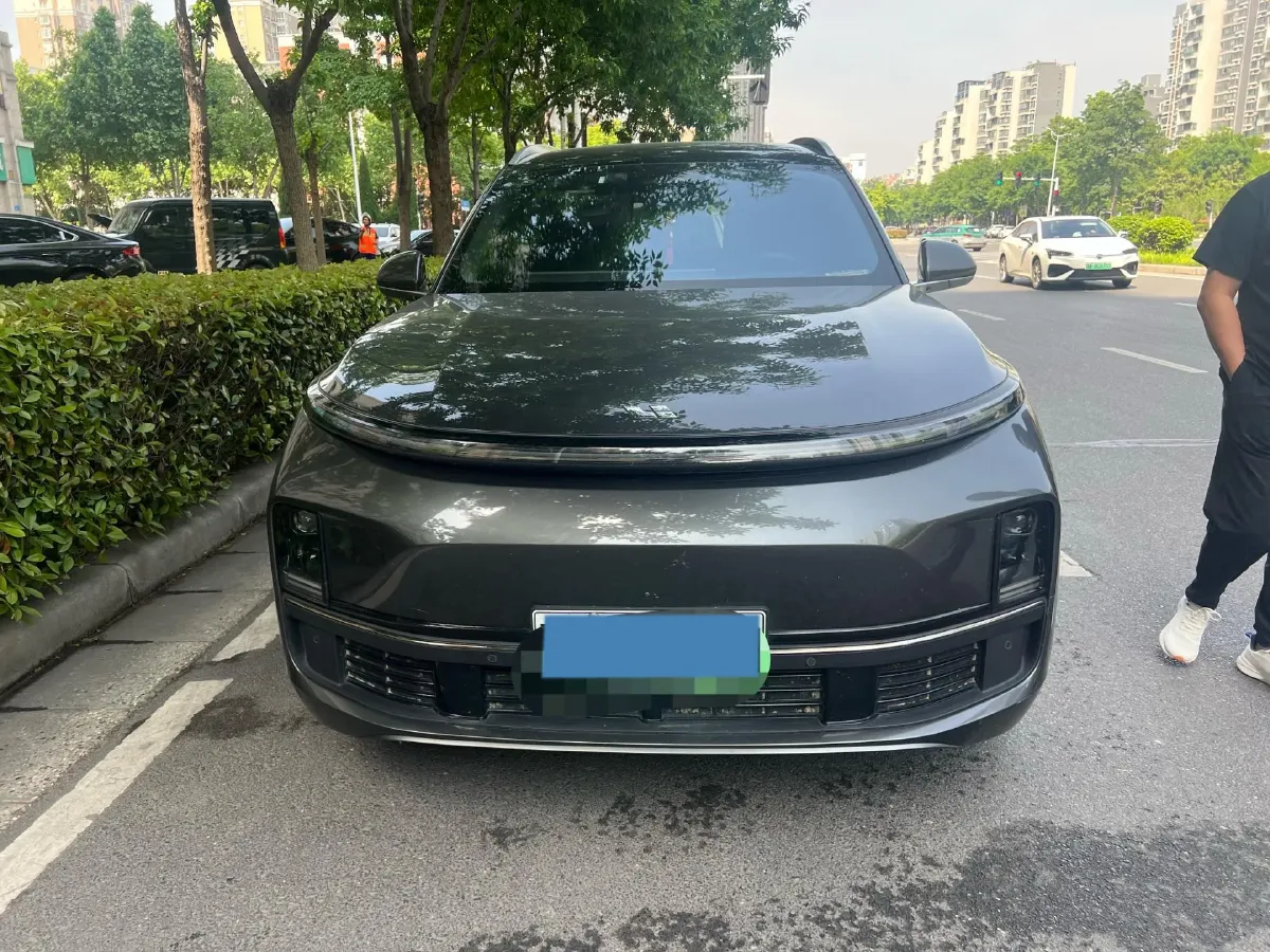 2023 Li L8 Range Extended 154HP REEV 40.9KWH,autocango,china used car exporter,china ev exporter,chinese used car exporter,chinese used ev exporter