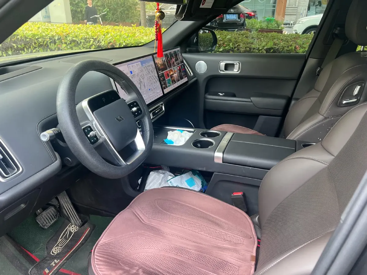 2023 Li L8 Range Extended 154HP REEV 40.9KWH,autocango,china used car exporter,china ev exporter,chinese used car exporter,chinese used ev exporter